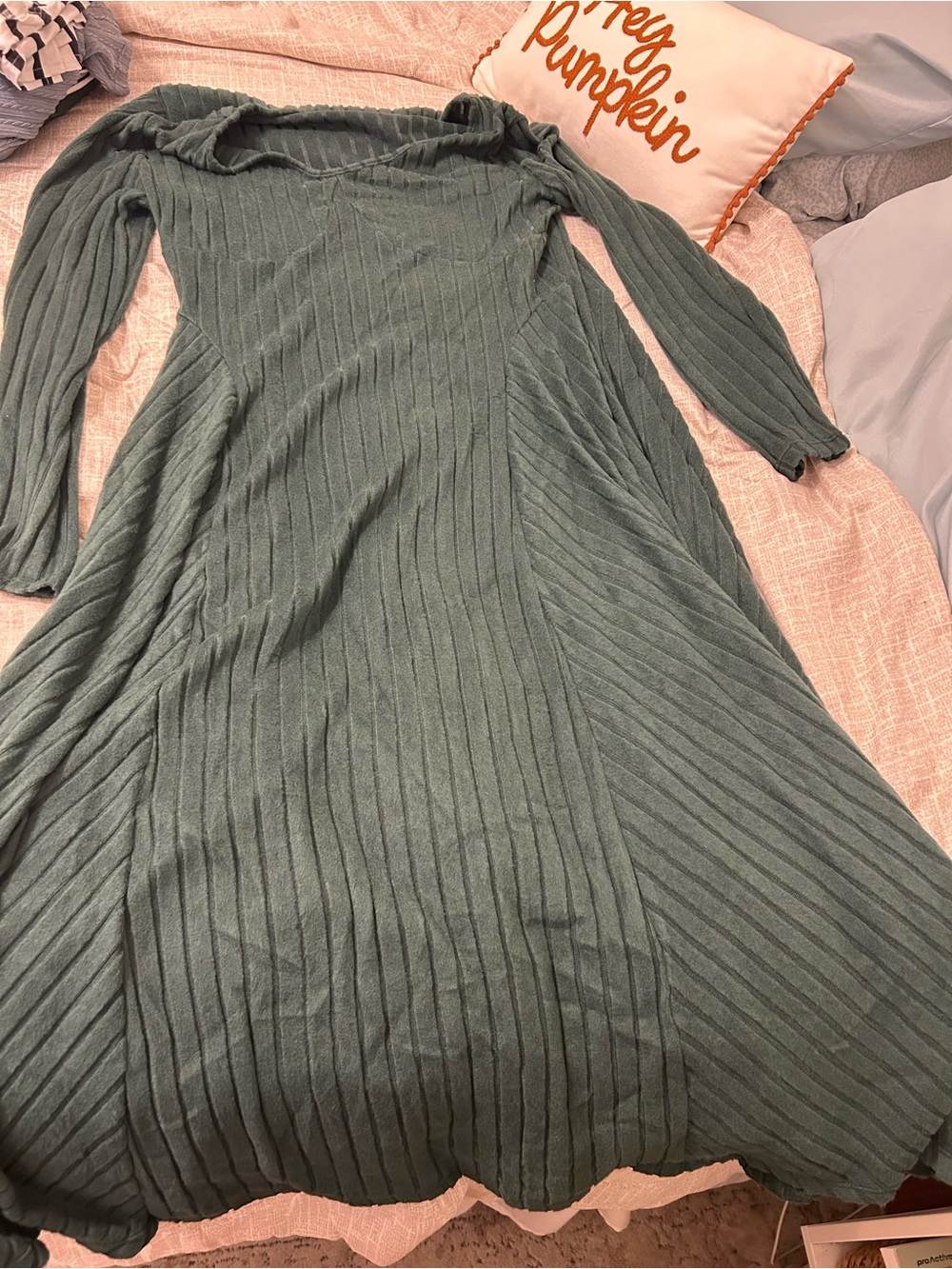 HALARA Ribbed Maxi Dress in Sage Green